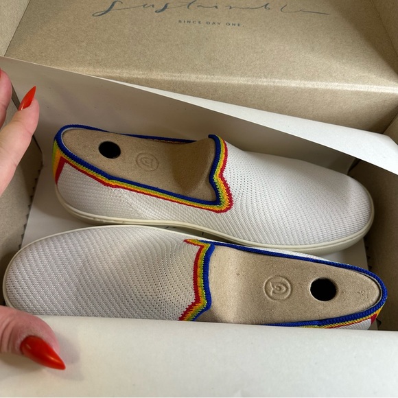 Rothy's NEW Limited Edition 2020 Rainbow Pride Sneakers Women's Size 10.5 - Picture 3 of 7